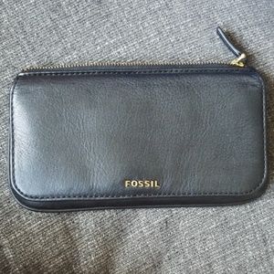 Womans Fossil wallet